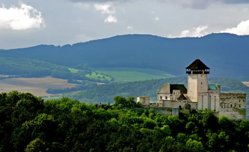 életmód, feltalálmányok, fény, középkor, optika, technológia, történelem, tudomány, várak, világítás