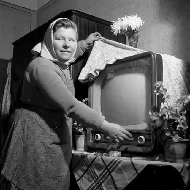 dekoráció, hagyomány, Kultúra, mítoszok, nosztalgia, otthon, retró, szovjetunió, tévé, történelem