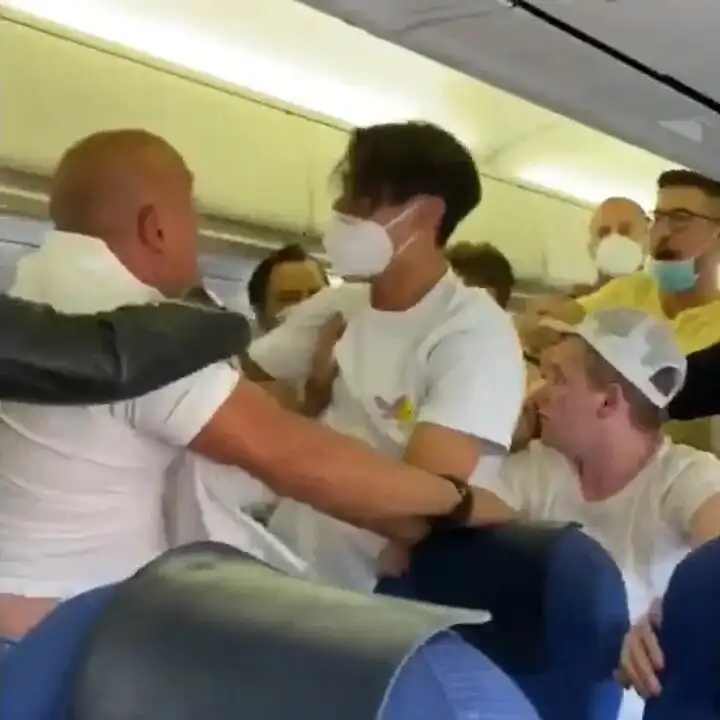 hivatás, konfliktus, munka, nehézségek, repülés, stewardess, turizmus, utasok, utazás, viselkedés