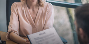 Hogyan válaszoljunk egy állásinterjún a következő kérdésre: „Miért hagyta ott az előző munkahelyét?”