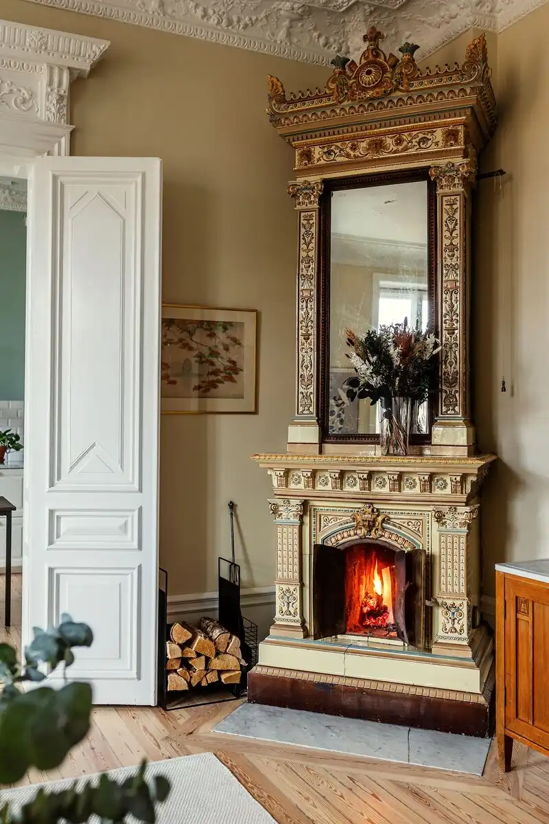 belsőépítészet, csempekályha, lakásbemutató, lakberendezés, retró, skandináv design, Stockholm, Svédország, történelmi lakás, vintage