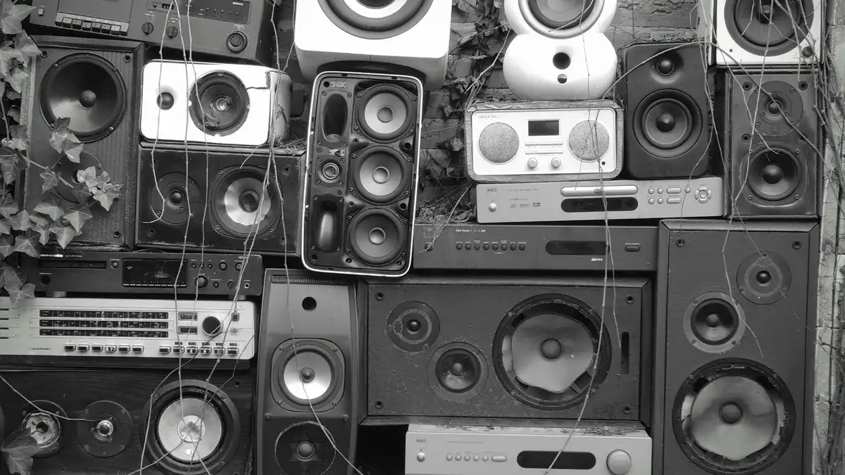 audiofil, hangfalak, hangminőség, házimozi, otthoni zenehallgatás, sztereó hangzás, technológia, vezeték nélküli fülhallgató, zenehallgatás, zenei trendek