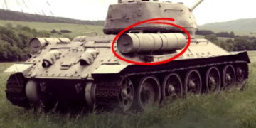 A T-34 harckocsi oldalán lévő hengerek titka: Tartályok vagy valami egészen más?