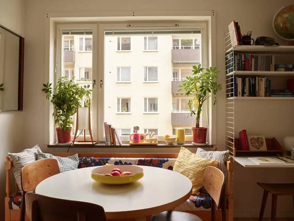 használt bútor, ingatlan, kis lakás, lakásfelújítás, lakberendezés, retró, skandináv stílus, Stockholm