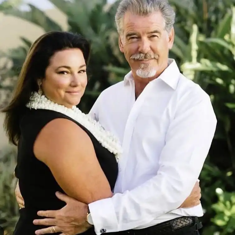 Egészséges életmód, fogyás, hormonális egyensúly, James Bond, Keely Shaye Smith, luxusutazás, párkapcsolat, Pierce Brosnan, sztárvilág